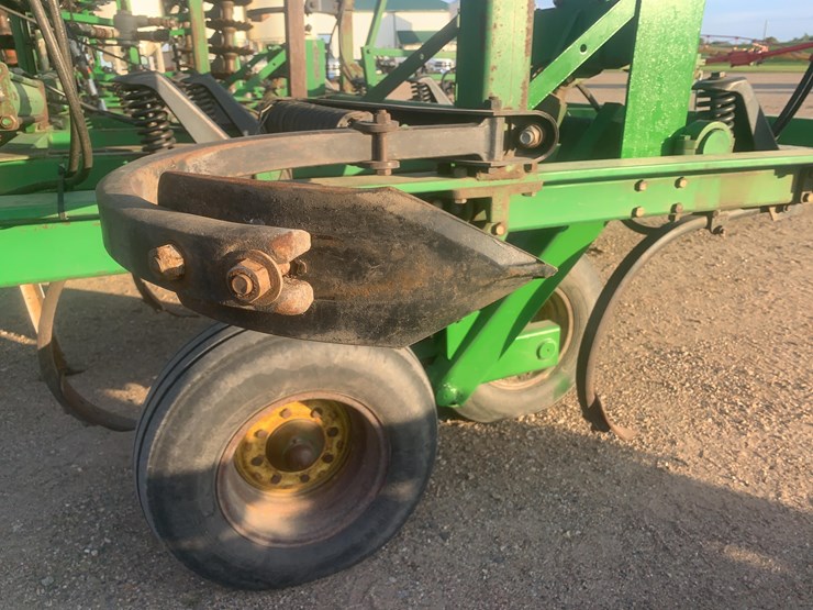 john-deere-1650-image-13