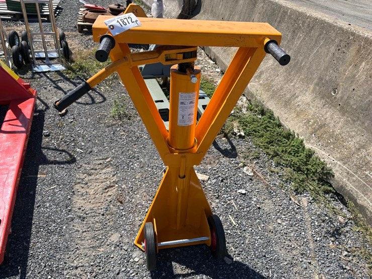 trailer-stabilizer-jack-image-1