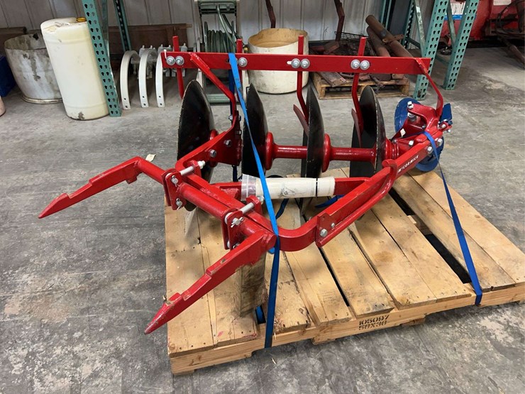 international-harvester-fast-hitch-disk-plow-image-2