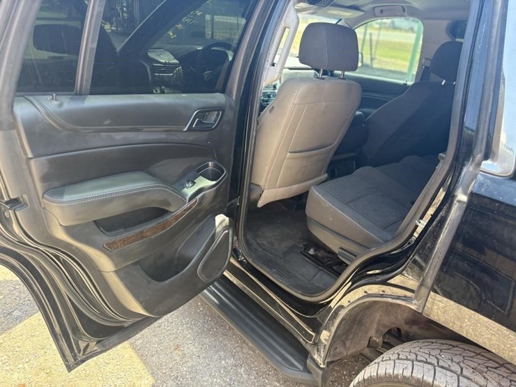 2019-chevrolet-tahoe-image-14