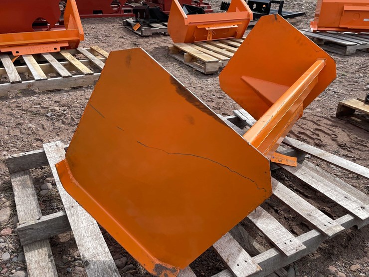 #5085-•-mini-skid-steer-snow-pusher-image-5