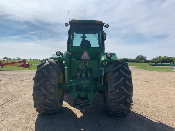 john-deere-8640-image-8