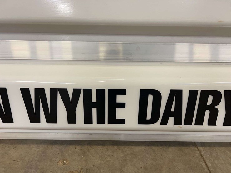 mueller-dairy-farm-equipment-double-sided-light-up-bubble-sign-image-10