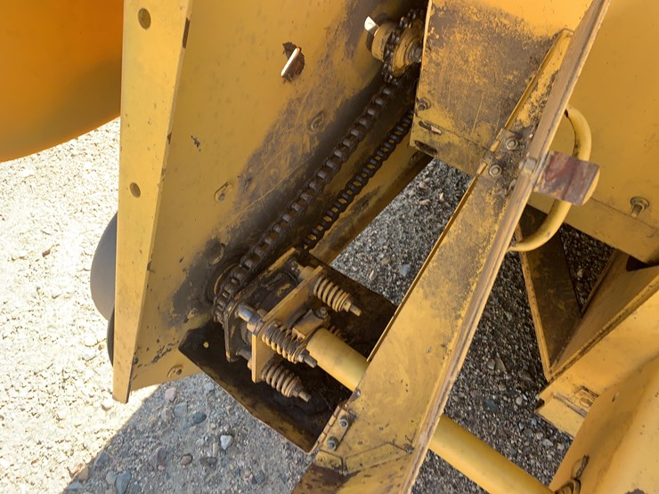 new-holland-996-image-17