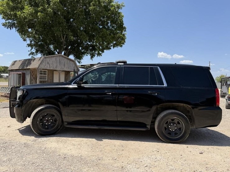 2019-chevrolet-tahoe-image-1