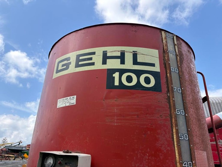 gehl-100-image-5