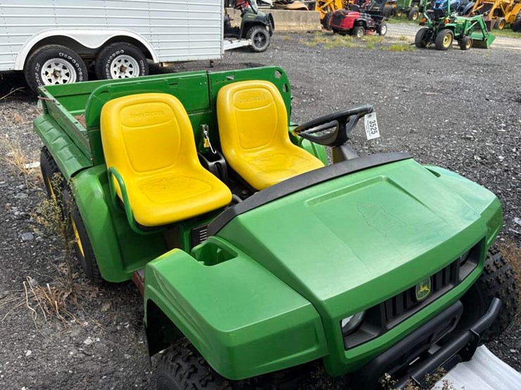 john-deere-gator-image-9