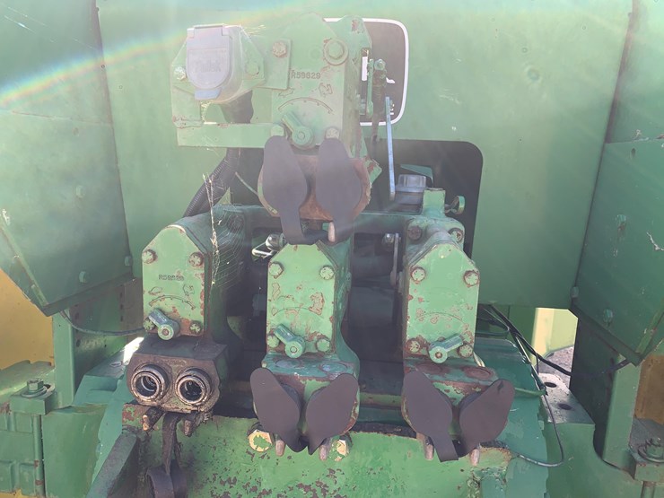 john-deere-8640-image-25