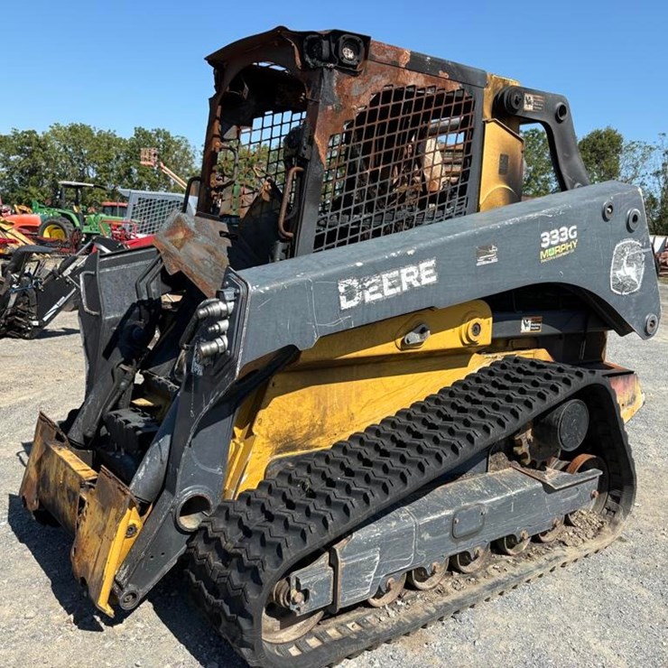 DEERE 333G