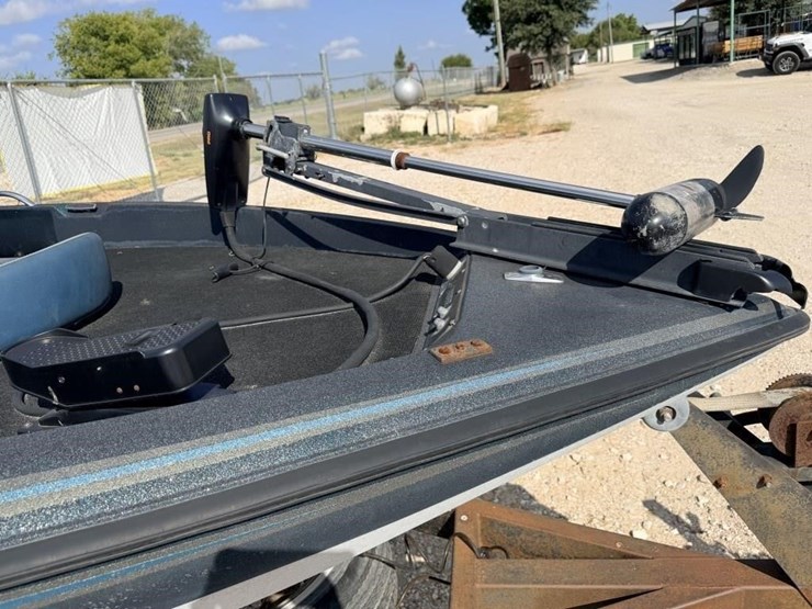 l1---1991-tracker-nitro-boat-image-19