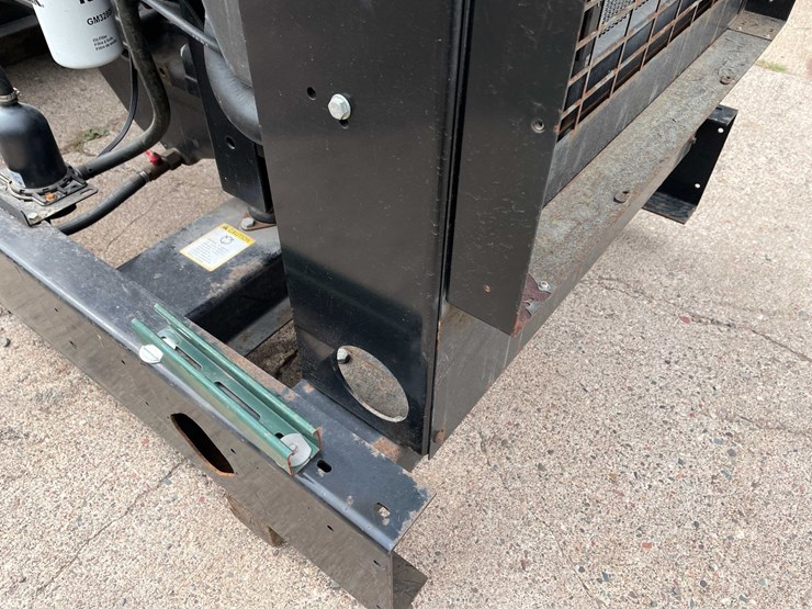 2010-john-deere-6-image-34