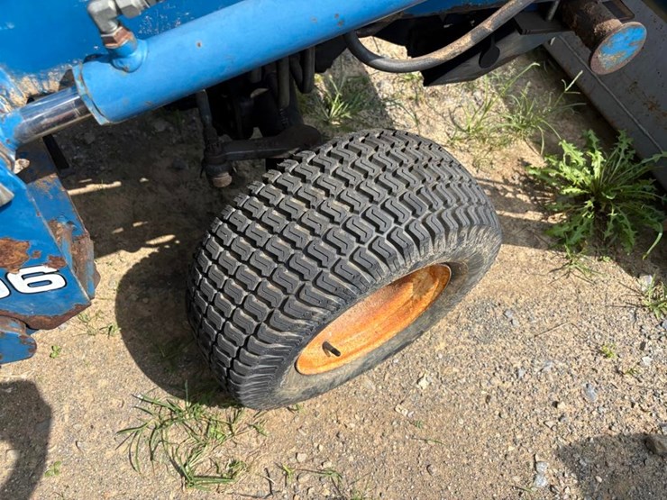 new-holland-7106-image-13