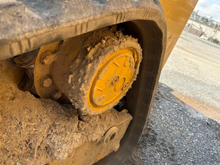 caterpillar-249d-image-11