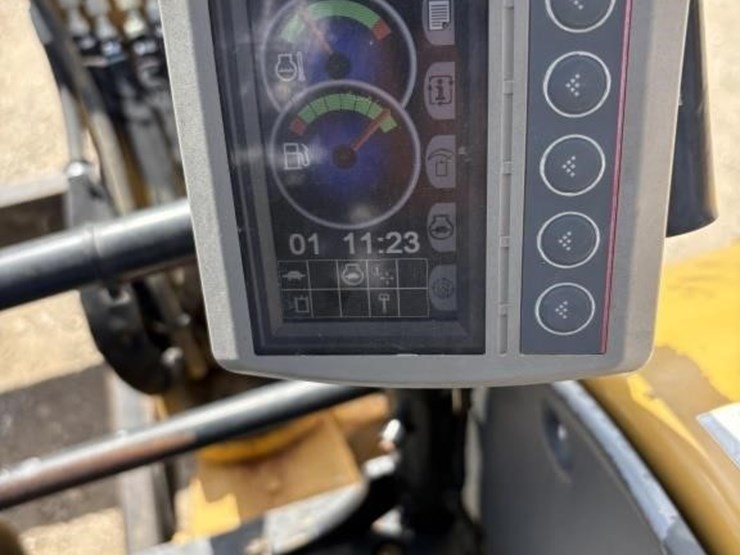 2019-caterpillar-303-image-17