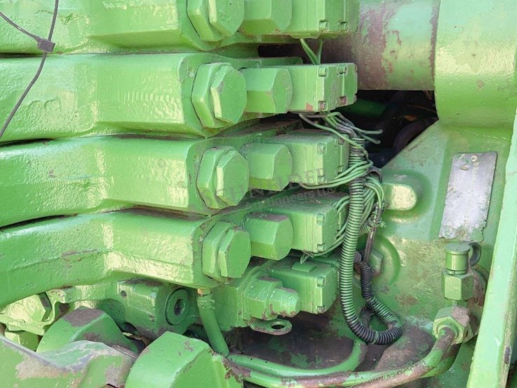 1994-john-deere-8400-image-31