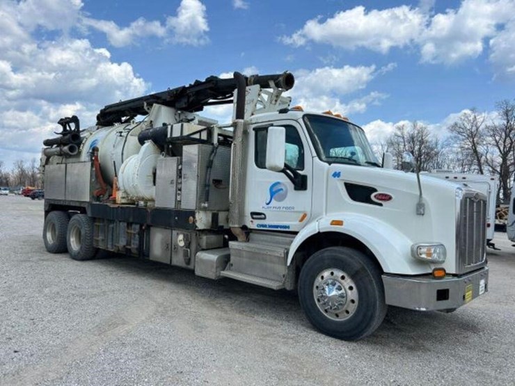 2014-peterbilt-567-image-3