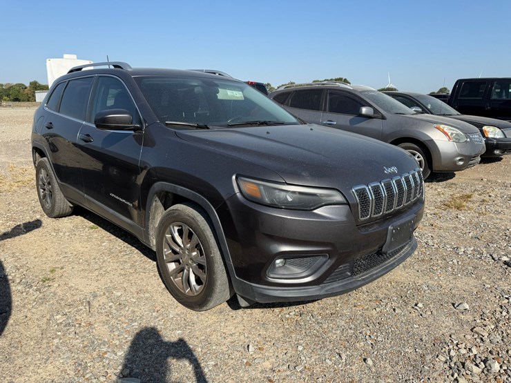 2019-jeep-cherokee-image-2