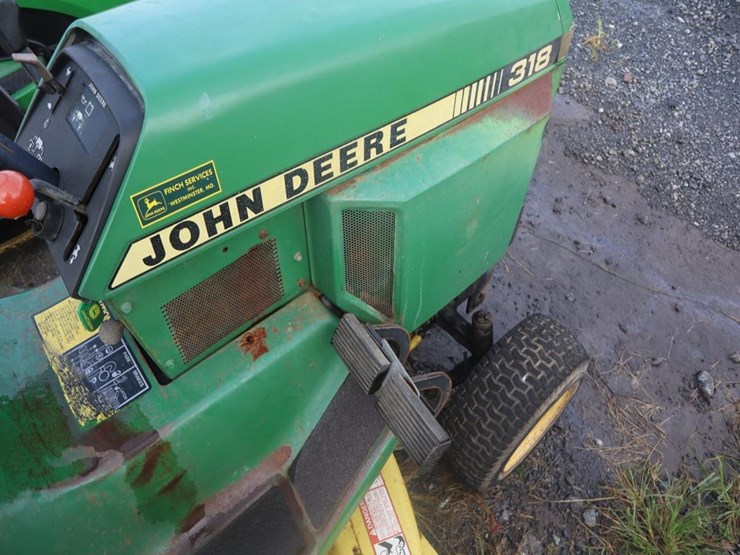 john-deere-318-image-15