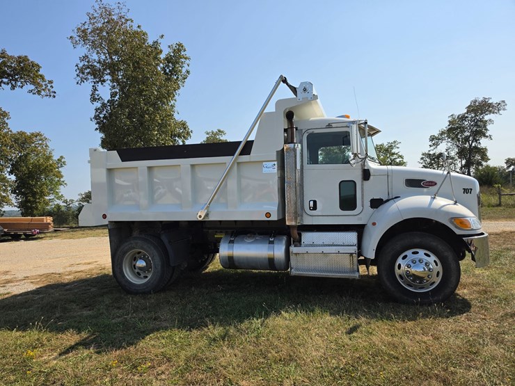 2012-peterbilt-382-image-16