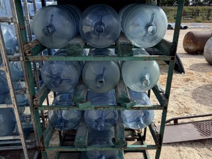 l3---water-jug-storage-shelf/storage-racks-image-1
