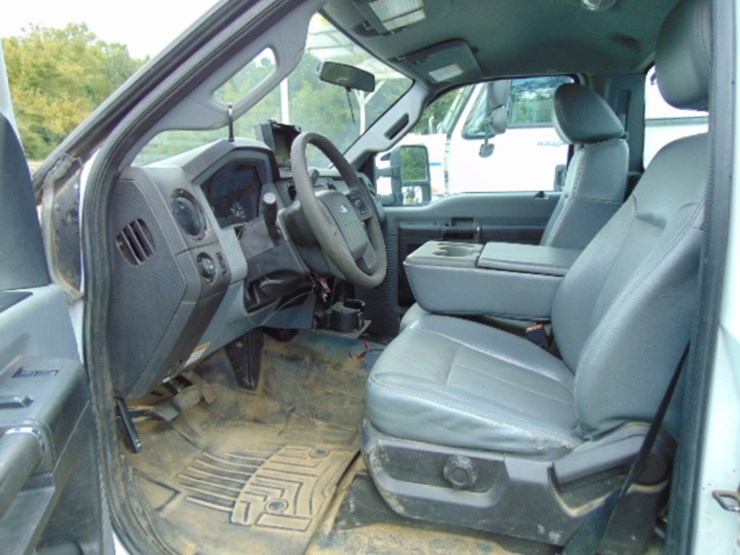 2016-ford-f550-image-12