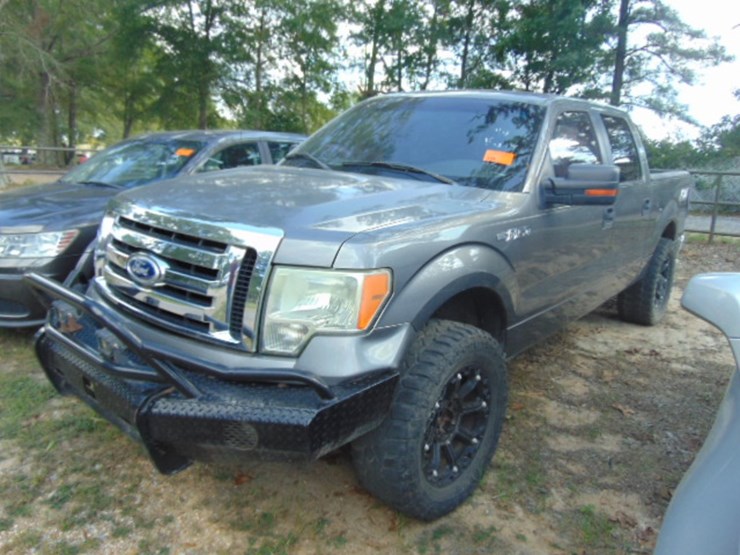 2010-ford-f150-xlt-image-1
