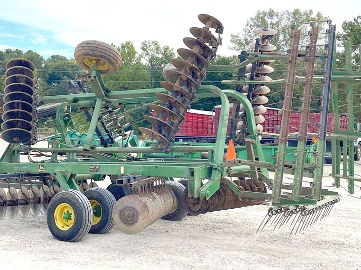 john-deere-235-image-6