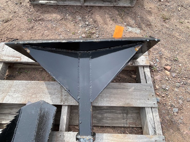 #5079-•-mini-universal-attach-skid-steer-trailer-mover-image-4