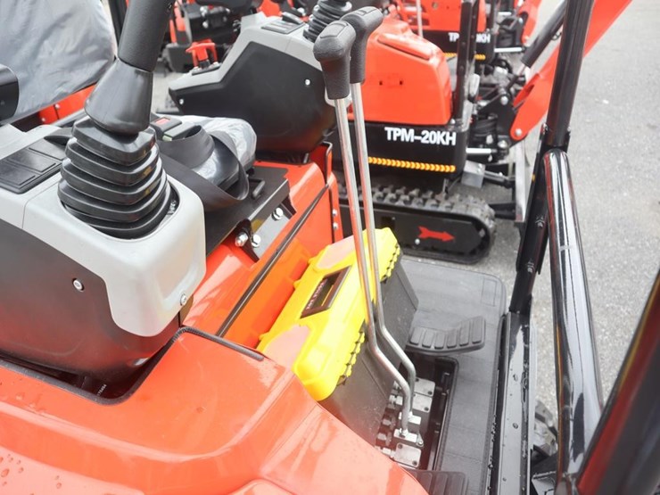 tpm-20kh-mini-excavator-image-9