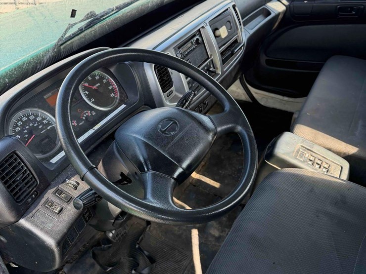 2013-hino-338-image-16