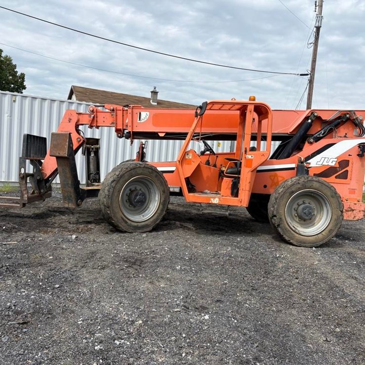 2013 SKY TRAK 10054