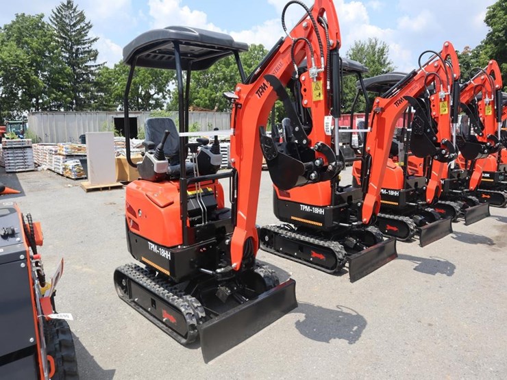 tpm-18hh-mini-excavator-image-2
