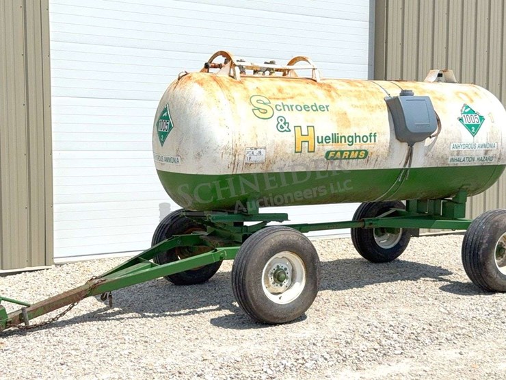 1,000-gallon-anhydrous-wagon-image-2