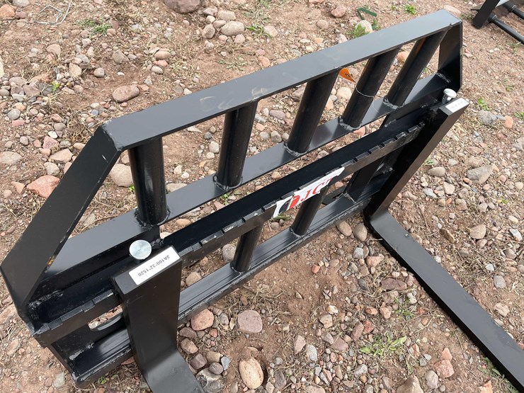 #5209-•-2026-jct-pallet-fork-frame-and-forks-image-7