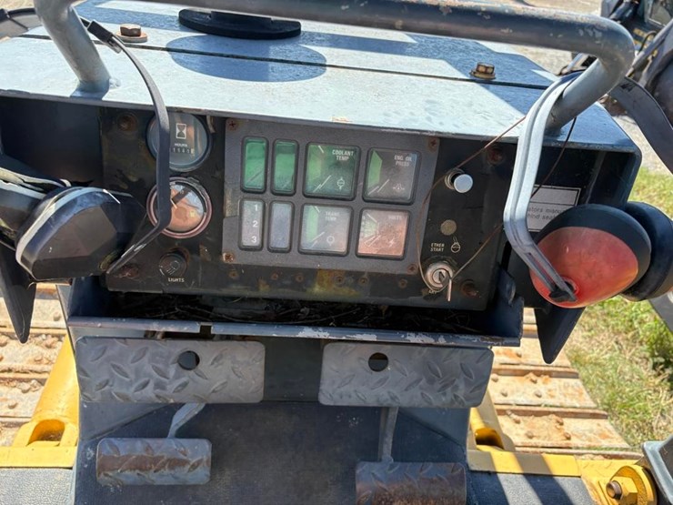 komatsu-d32e-1-image-14