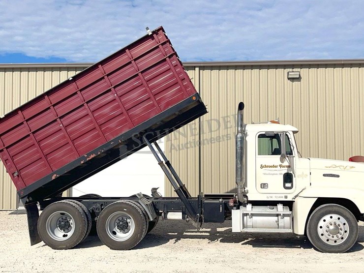 1989-freightliner-tandem-axle-grain-truck-image-5