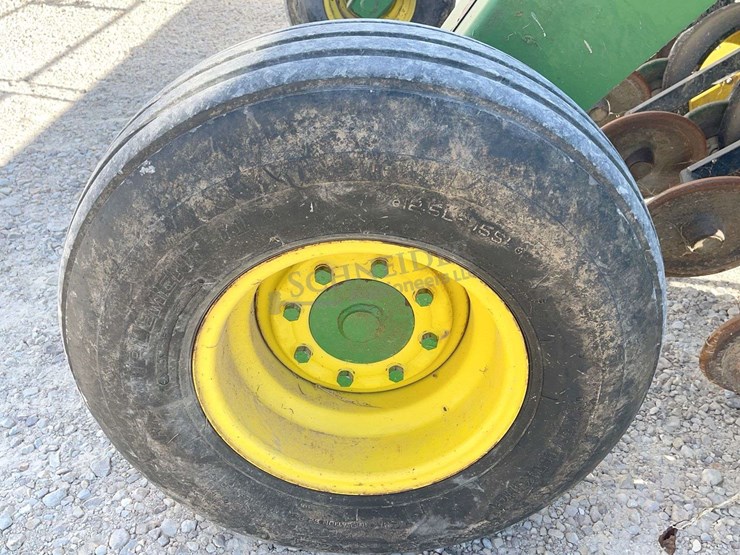 john-deere-750-image-32