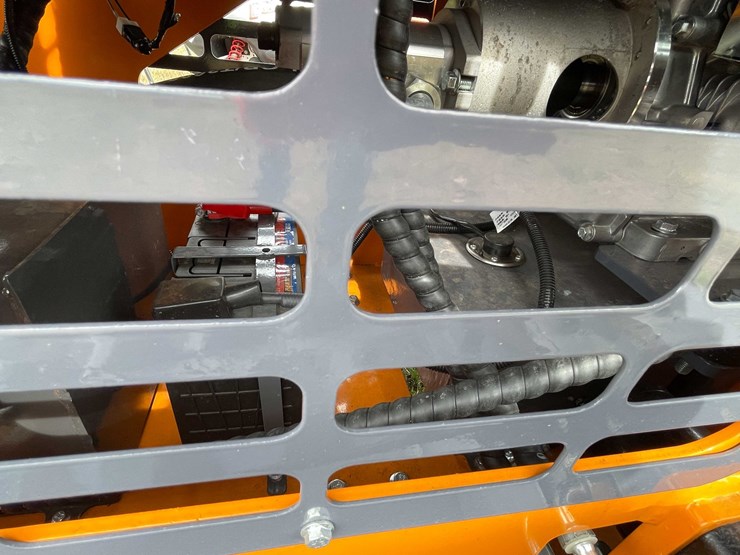 #5054-•-2026-landhonor-lhr-me380r3a-mini-skid-steer-loader-image-15