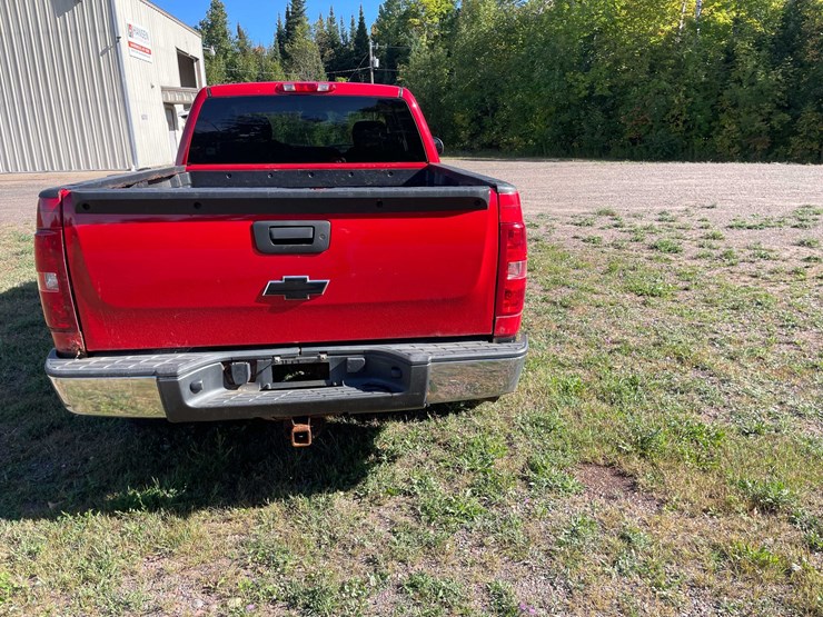 2010-chevrolet-1500-image-6