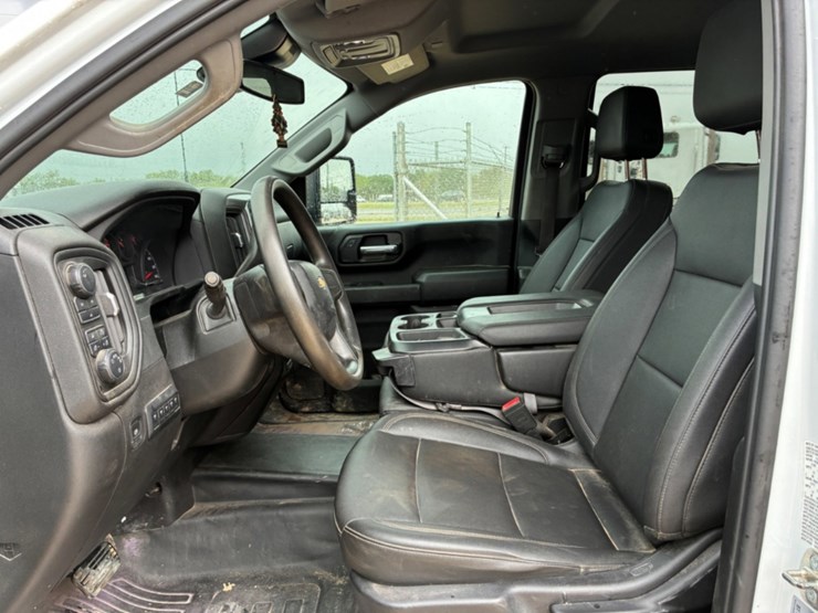 2024-chevrolet-silverado-3500hd-image-7