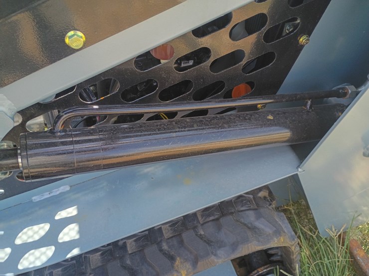 #26907-•-2026-diesel-sdlanch-ssl1200-mini-skid-steer-image-16