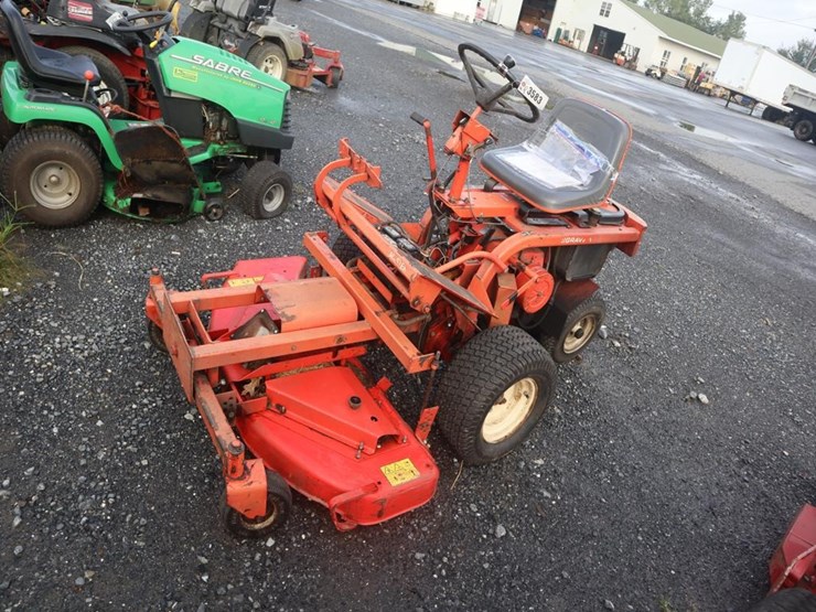 gravely-master-zero-turn-mower-image-4