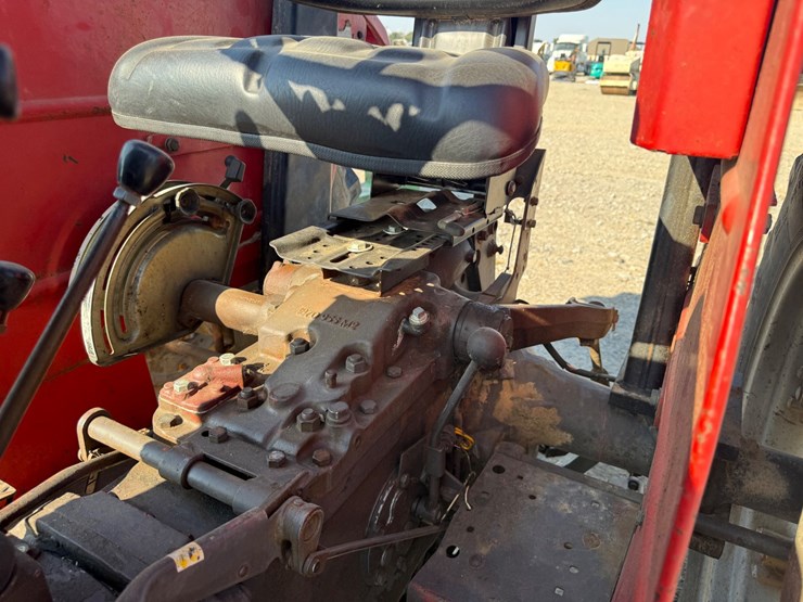massey-ferguson-231-image-36