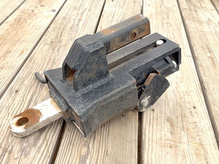 schuck-cushion-hitch-for-2"-receiver-hitch-image-4