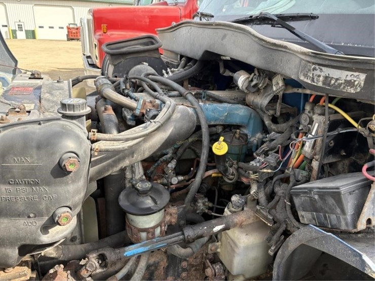 2005-international-durastar-4300-image-13