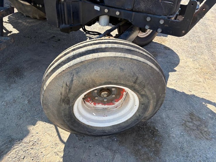 new-holland-tl100-image-8