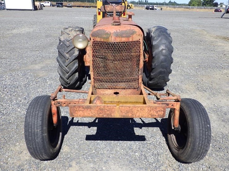 allis-chalmers-model-b-tractor-image-8