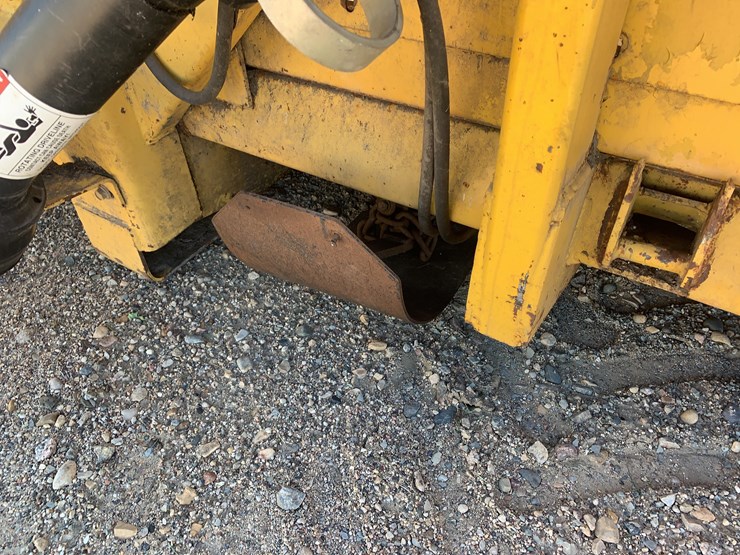 new-holland-996-image-16
