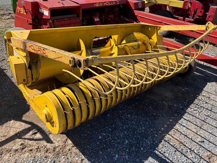 new-holland-790-image-6