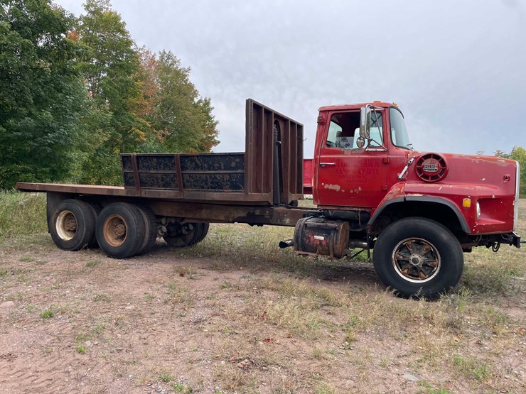#5049-•-1980-ford-t/a-flatbed-dump-truck-(has-mi-title)-image-4
